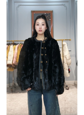 0128芬达  39   号 bu退换价格1599    衣长