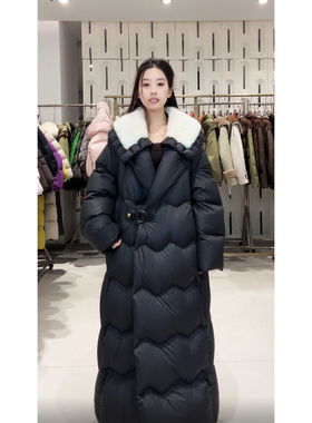 0110芬达  14号 bu退换价格1399    衣长 116  充绒300+