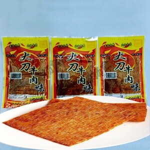 翁记大刀牛肉麻辣条零食网红辣皮8090童年回忆大辣片面筋零食批发