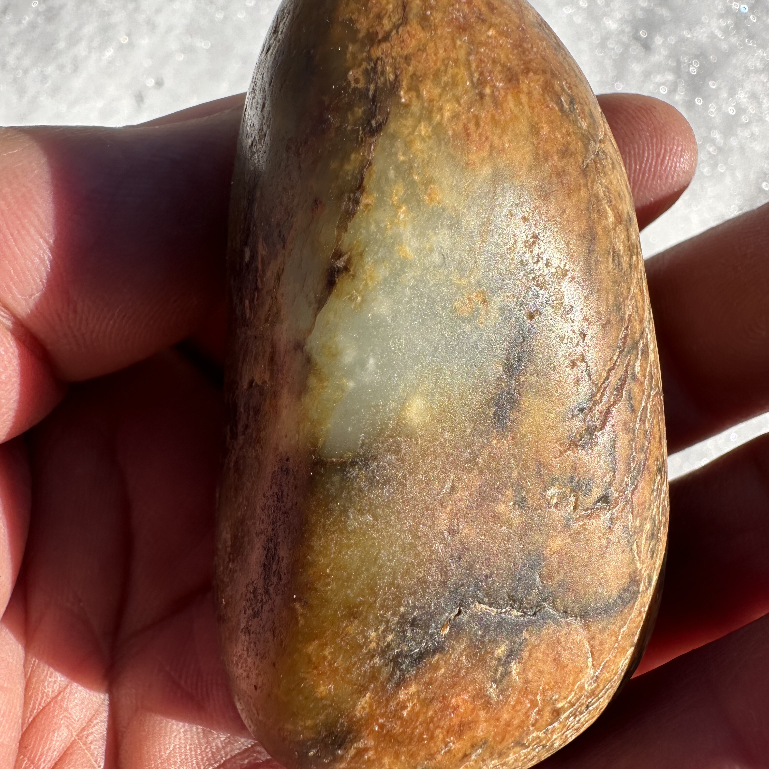 192克新疆和田玉白玉籽料原石真皮虎皮籽料 天然毛孔有证书保障