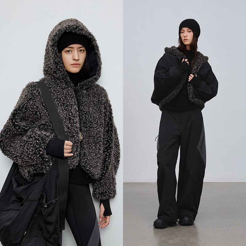 半圆原创女装[运动]2025冬季连帽两面穿不规则蝙蝠袖夹克外套女