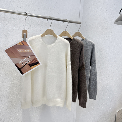 镂空提花袖圆领套头马海毛衫