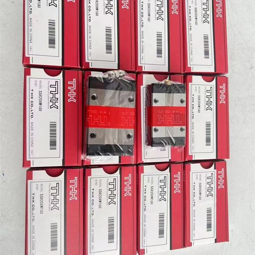 正品THK SSR15XW SSR20 HSR25 SHS30 35C 45C V LR LC R 导轨滑块