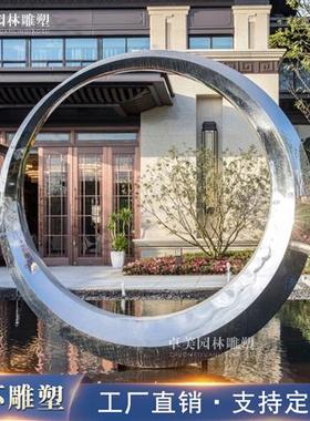 不锈钢月亮圆环雕塑定制大型镜面发光月牙园林水景创意装饰摆件