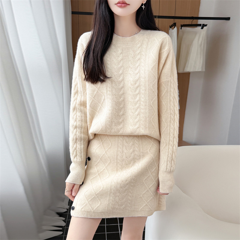 秋冬加厚绞花羊毛针织两件套女
