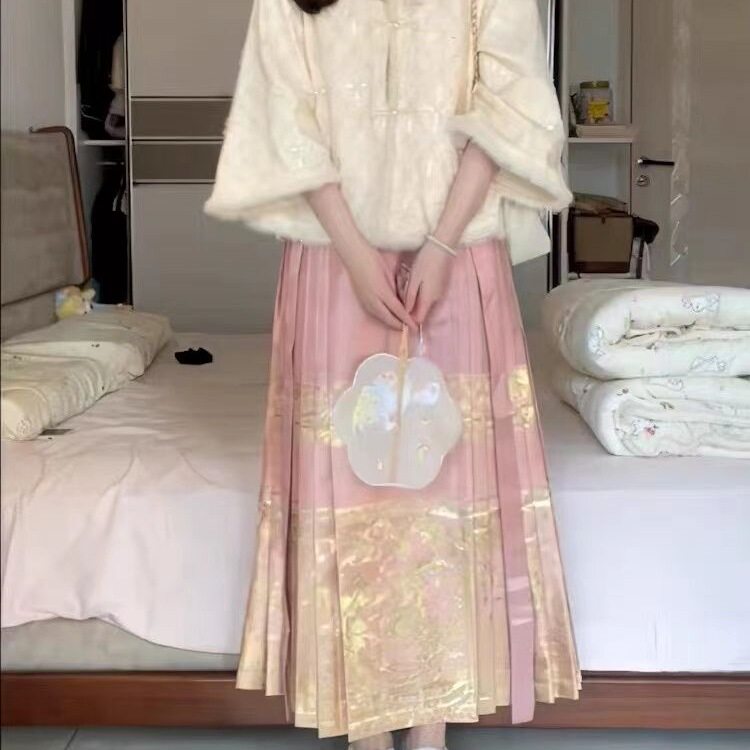 深冬装搭配一整套新中式女装国风汉服加绒加厚外套粉色马面裙套装