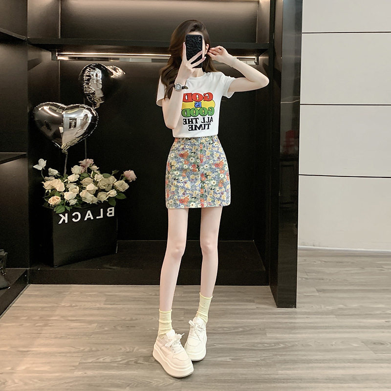 韩系高知穿搭一整套女春夏高级感印花短袖T恤印花牛仔裙两件套装