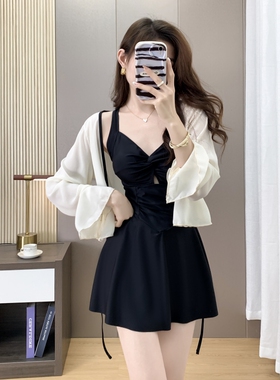 泳衣女2026新款连体遮肉显瘦黑色性感聚拢学生保守高级感温泉泳装