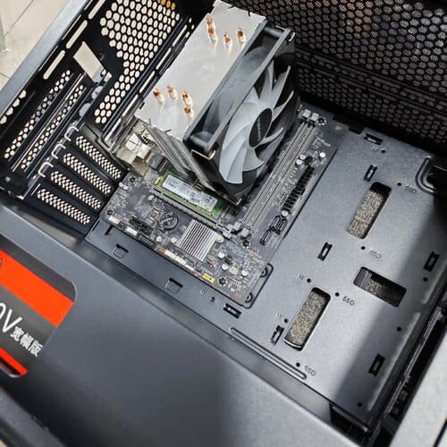 议价99.9新 基本的I5 9400F主机可维修