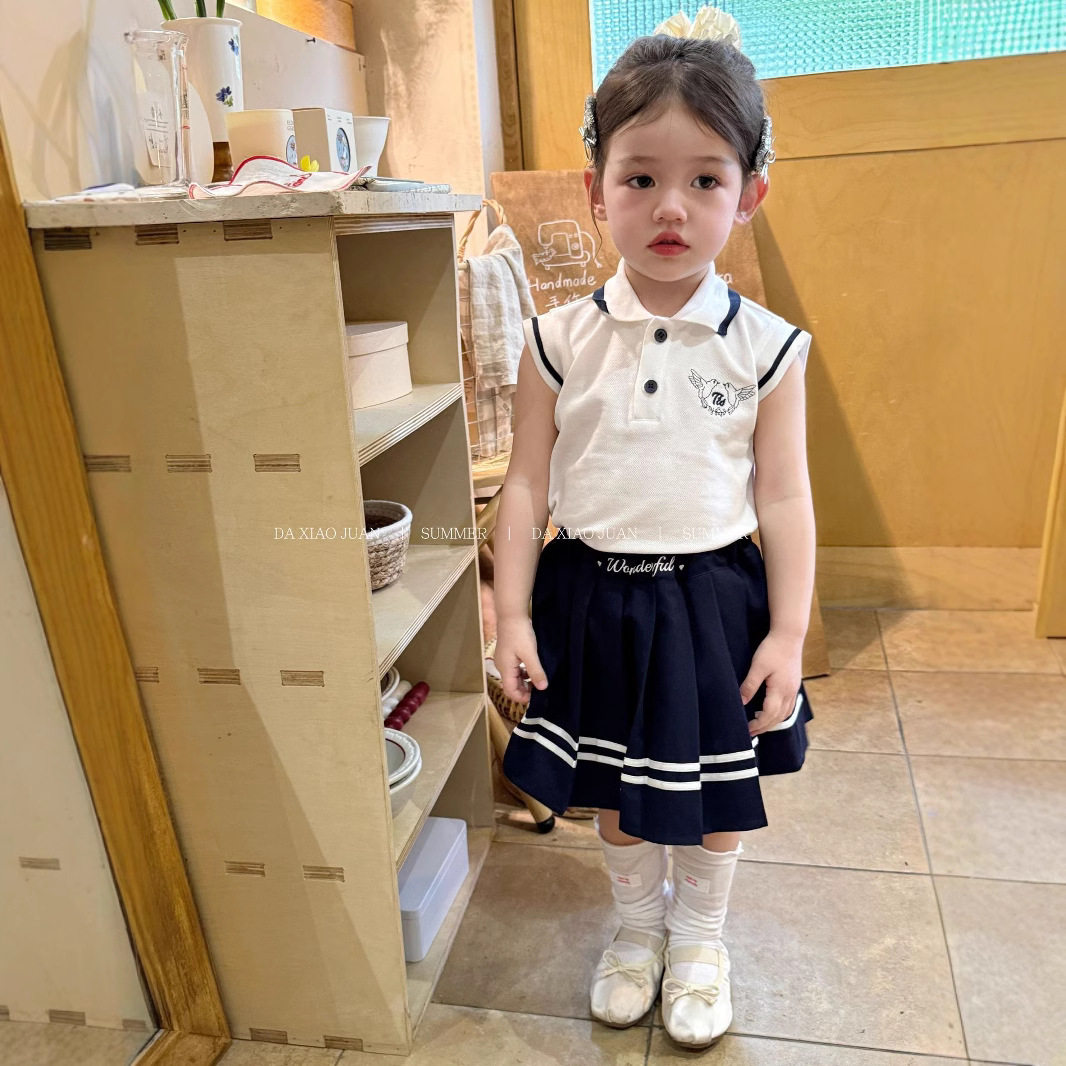 现货 大小卷 夏 女童学院风白色POLO背心上衣百褶短裙两件套装