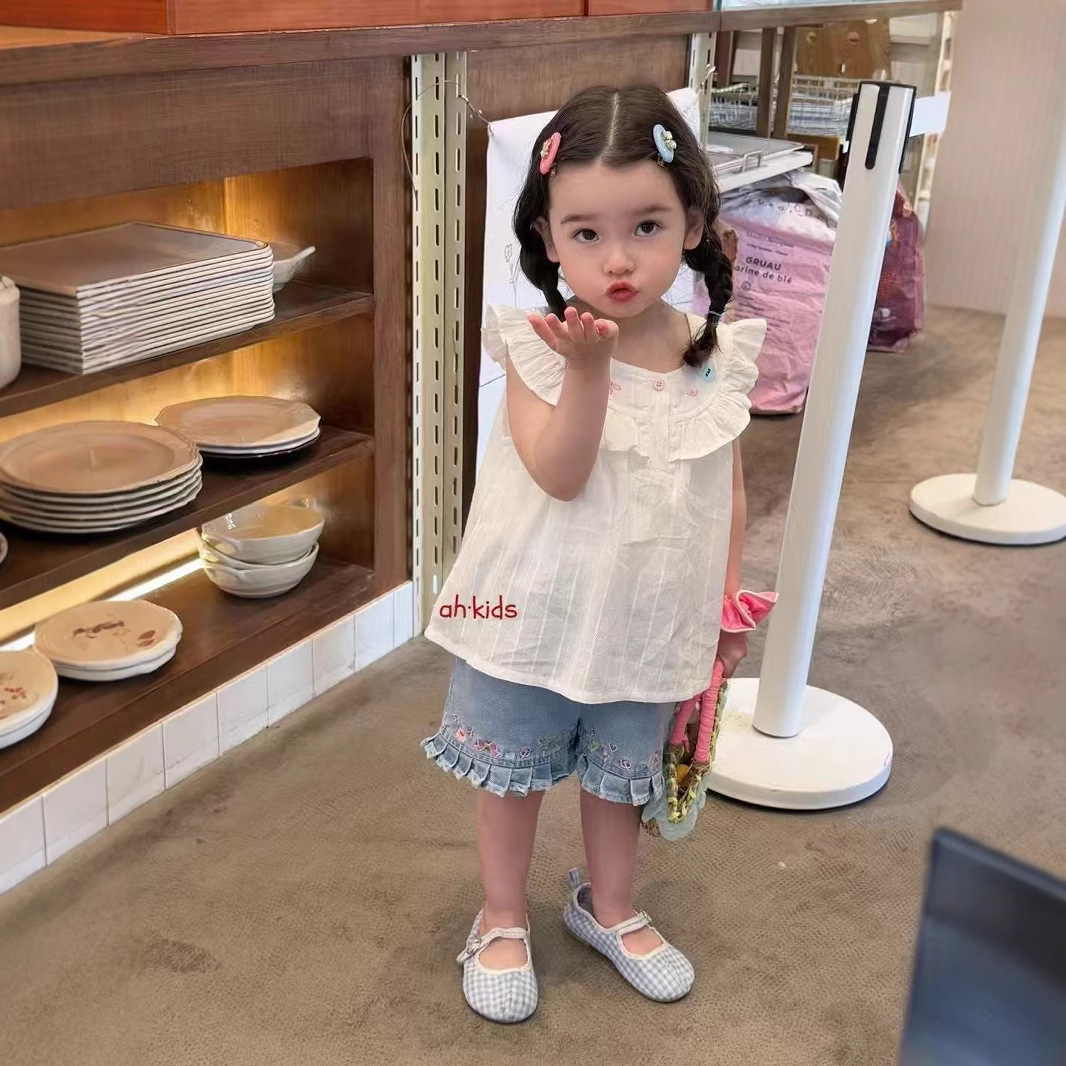 现货2025夏季女童白色娃娃衫小飞袖背心上衣牛仔短裤套装甜美可爱
