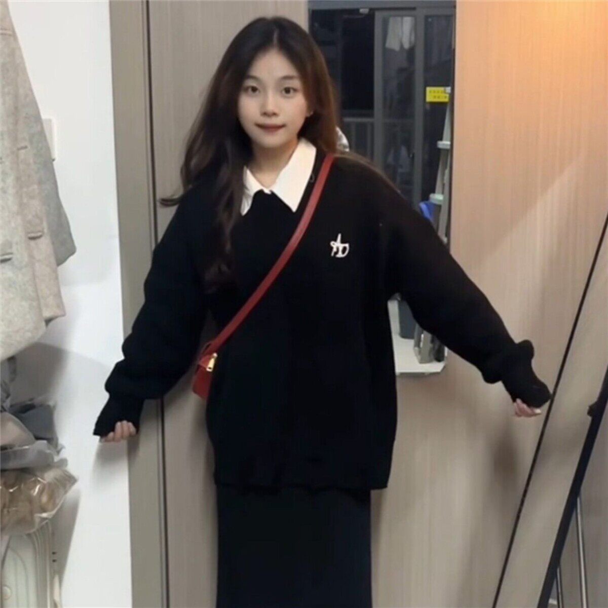 韩版学院风v领刺绣下摆破洞针织衫套头毛衣女学生白色衬衫两件套