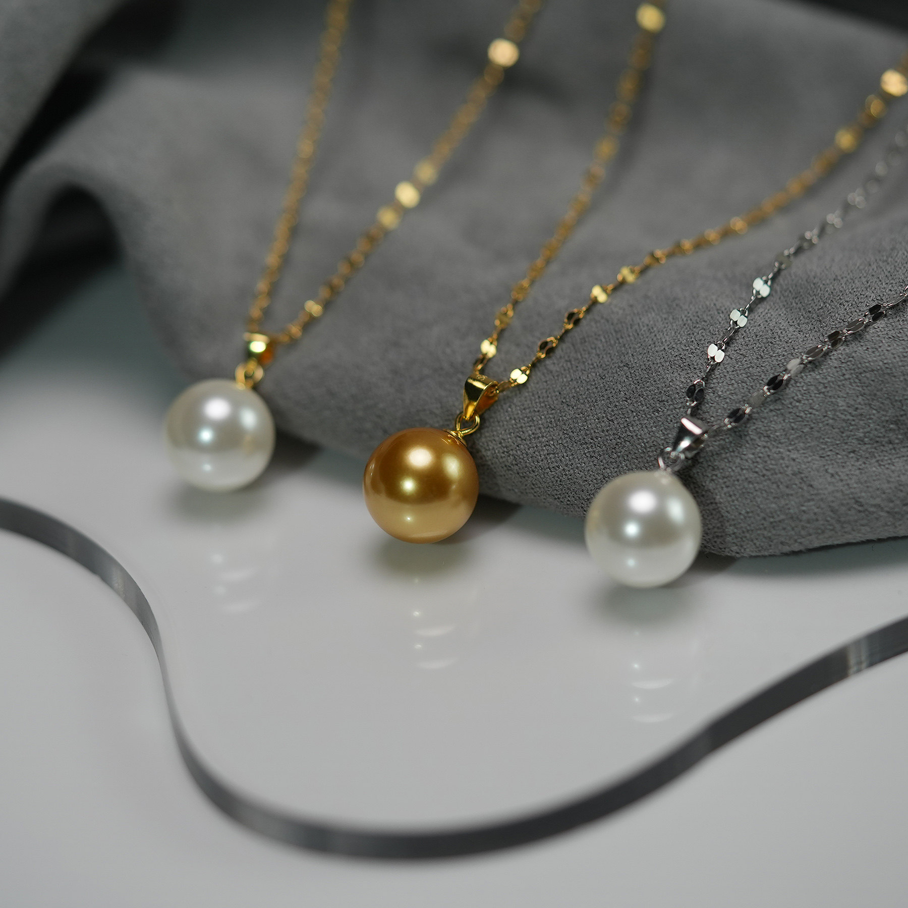 丽沁时尚爆闪嘴唇链经典珠珠吊坠气质纯银套链百搭个性潮流高级感