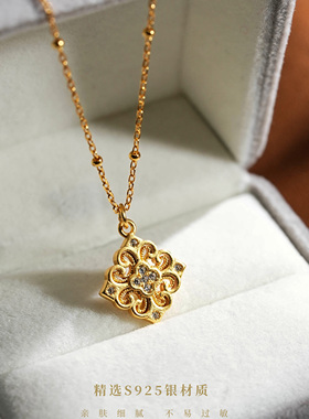 四时好寓意镶锆项链鸢尾花纹镂空气质轻奢颈链