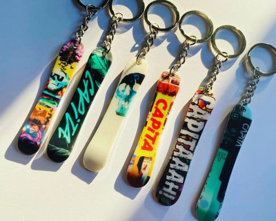 男款汽车背包挂件钥匙扣