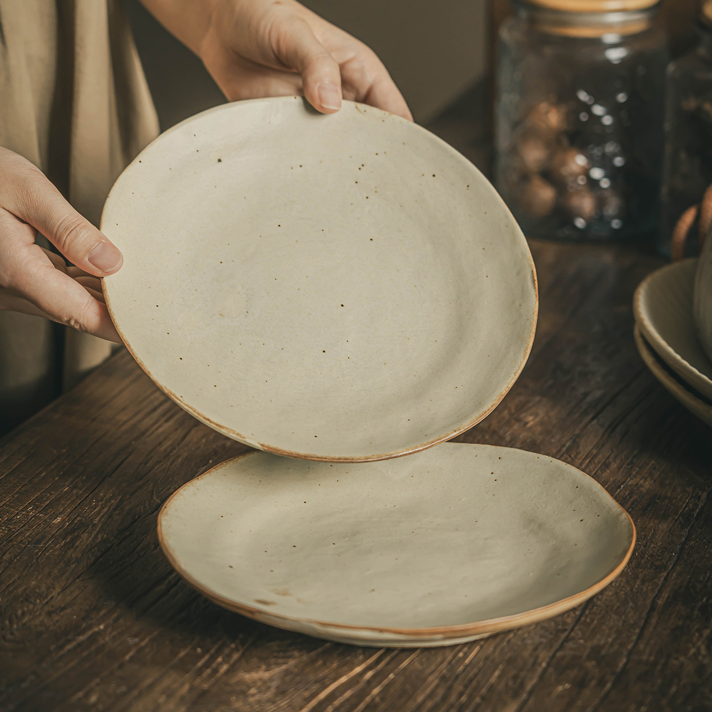 日式粗陶圆形盘不规则意面盘餐厅创意哑光盘复古沙拉盘家用菜盘子