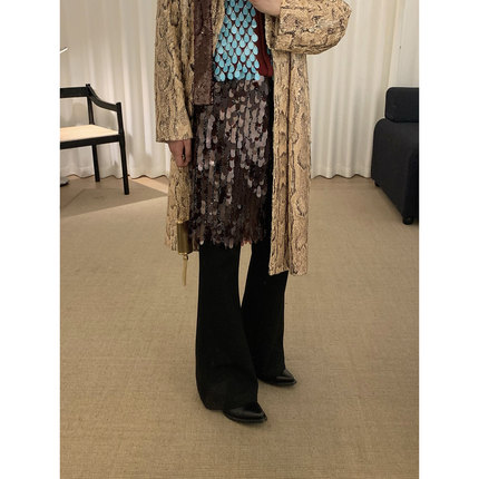 方一维 绯红珠片手工围帘半裙