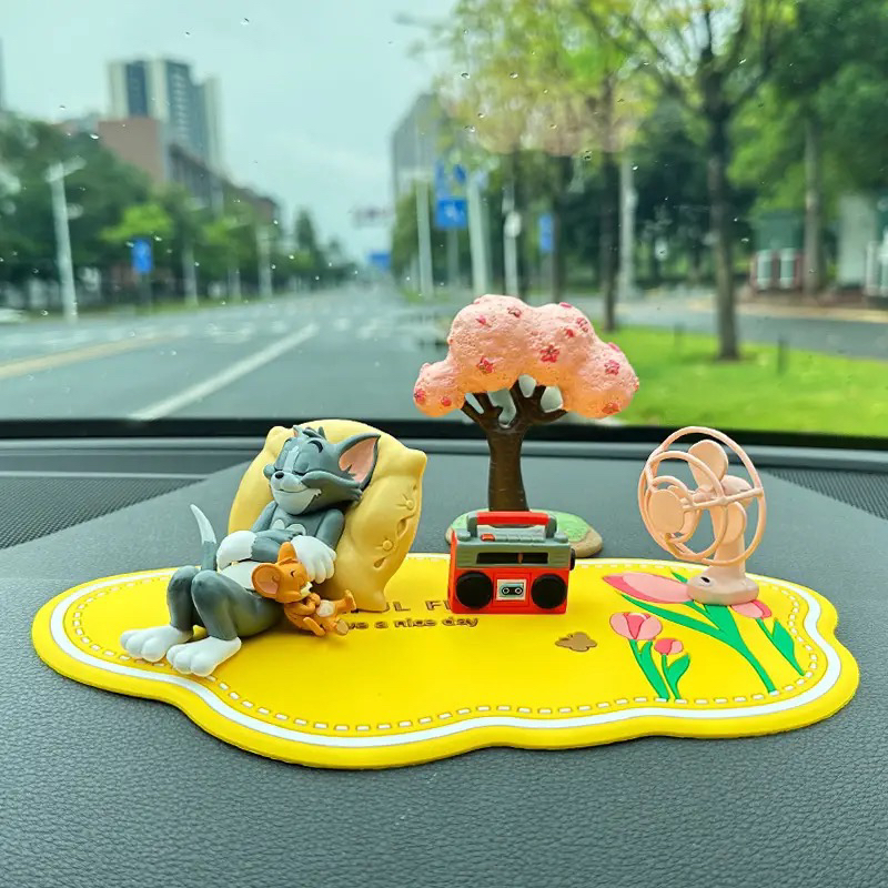 2024网红女生治愈系车载摆件中控台卡通猫咪汽车饰品可爱日系创意