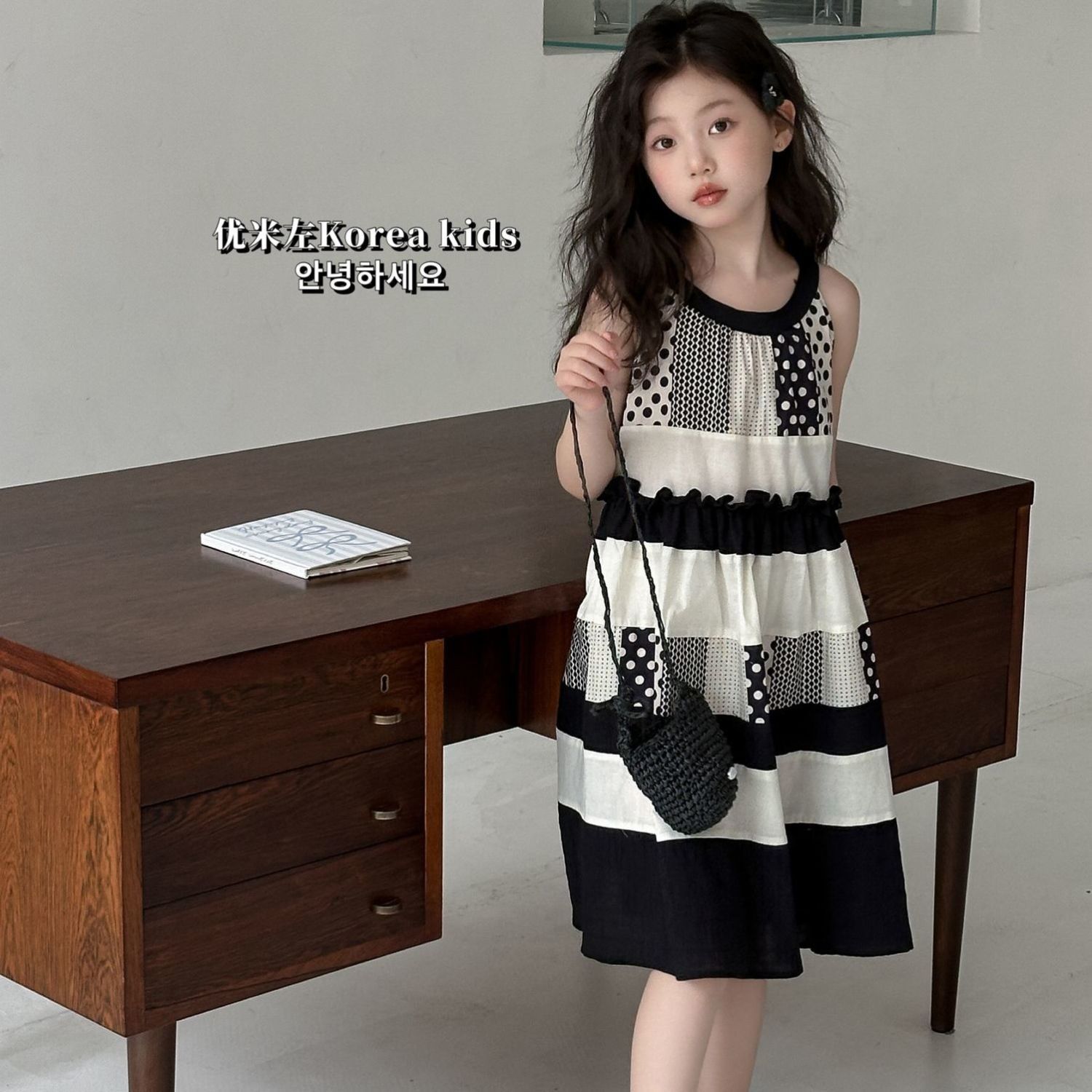 女童连衣裙2025新款童装夏季儿童裙子女孩洋气背心裙无袖公主裙潮