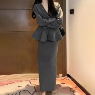 秋冬韩系巨好看v领毛衣连衣裙套装 小香风穿搭一整套长裙 2025新款