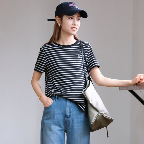 那禾新品圆领条纹短袖T恤女ND61TY1612