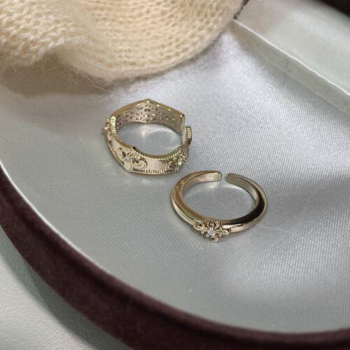 古堡鸢尾 咖金鸢尾花戒指中古简约轻奢高级感指戒
