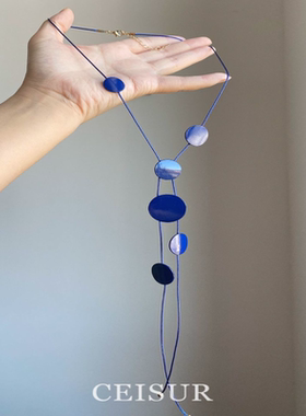 蓝调时刻~超显白克莱因蓝色不规则圆片项链度假小众设计颈链百搭