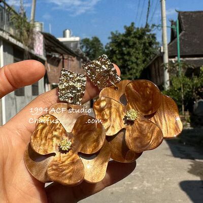 法式慵懒感花朵耳钉女