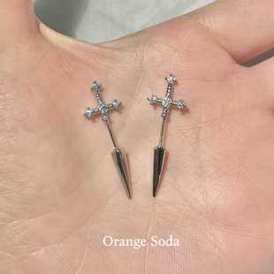 圣剑天使|宝剑恶魔钉耳轮耳骨钉设计独特小众耳钉甜酷痞帅风耳饰
