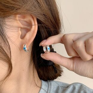 蓝色蝴蝶素圈耳钉耳环小众气质高级感ins百搭韩系无耳洞耳夹耳饰