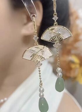 新中式折扇耳环女小众设计高级感长款流苏耳坠2024年新款国风耳饰