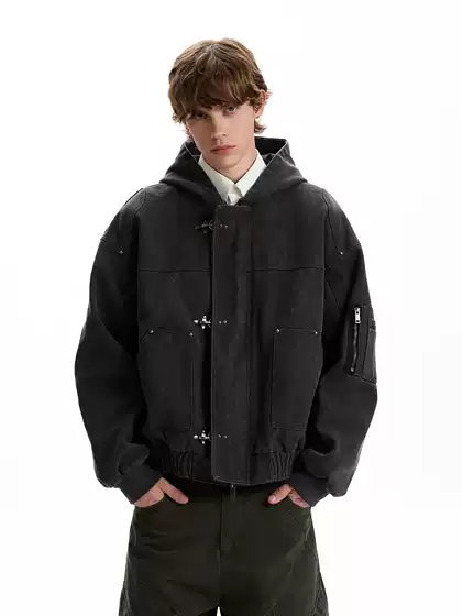 A Puee American Retro Washed Vintage-Style Hooded Jacket with Airplane Buckle Design, Trendy Boxy Fit Short Coat