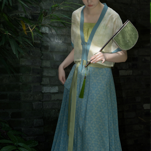 裳宫语【妤蓝儿】唐制汉服复原风改良国风唐背子破裙*售完不补