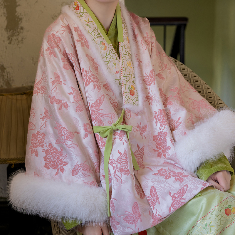 裳宫语【一窗晓】明制汉服加绒加厚羊毛披袄交领袄狐狸毛围脖秋冬