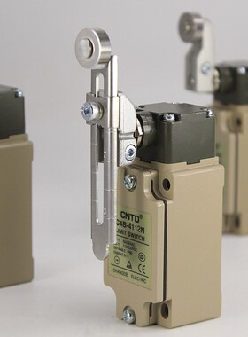 电气微动行程开关C4B-4112N 限位开关金属滚轮开关