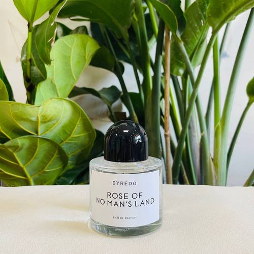 byredo无人区玫瑰超级雪松香水