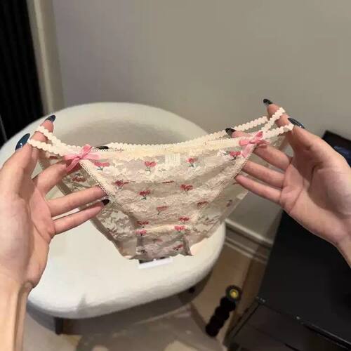 樱桃蕾丝内裤女款纯棉抗菌裆夏季薄款透气低腰性感纯欲细带三角裤