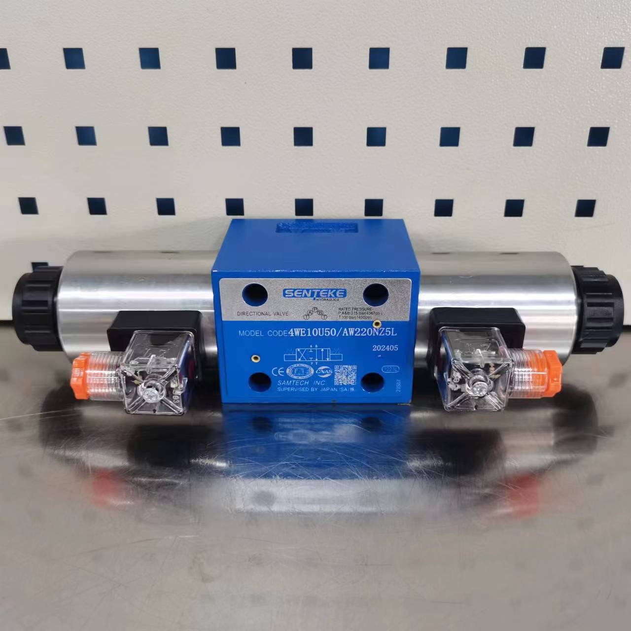 senteke森特克电磁换向阀4WE10U50/AG24NZ5L  4WE10U50/AW220NZ5L