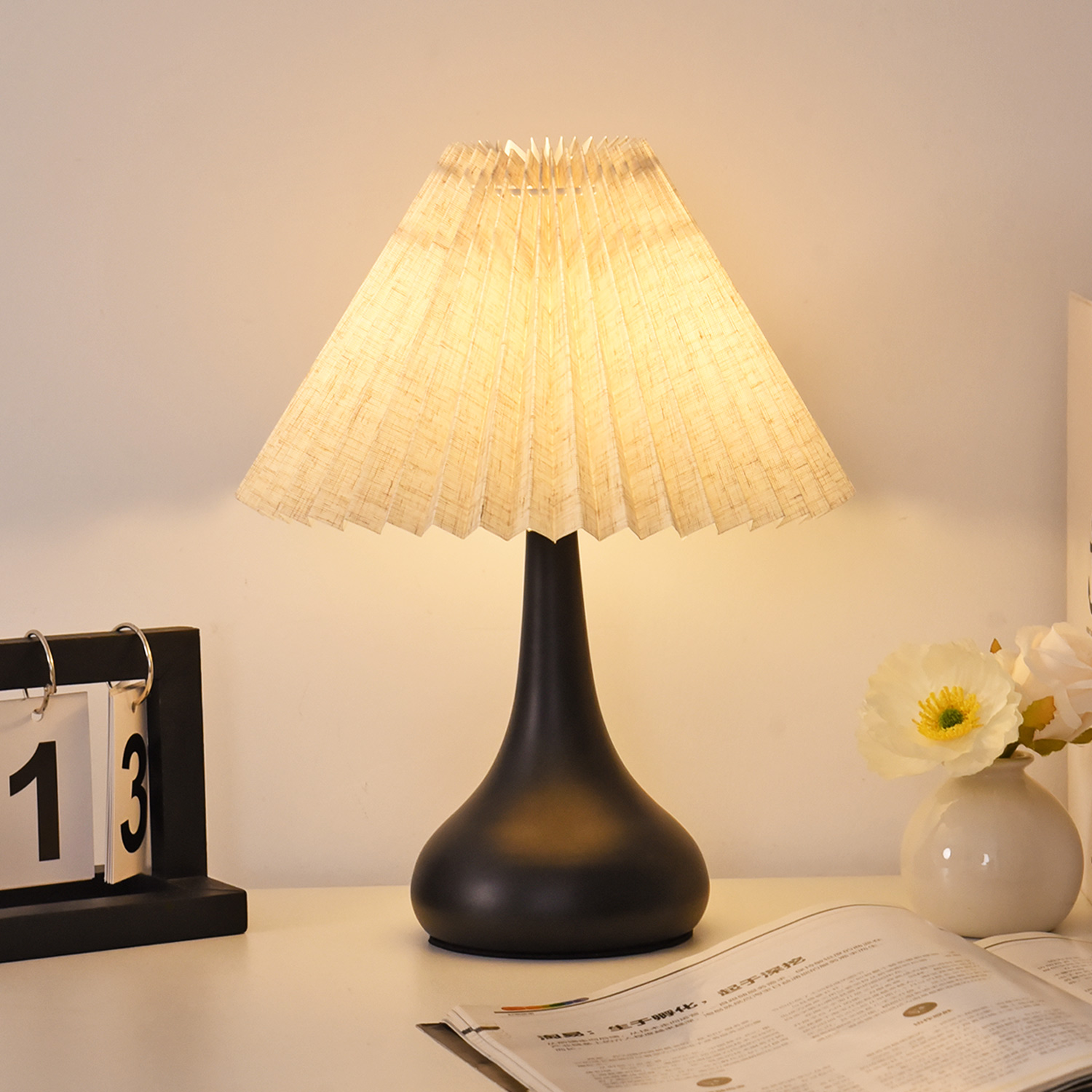 高级感2025新款百褶台灯床头灯