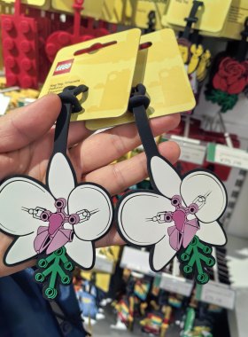 上海乐高乐园纪念品限定周边国内代购花植系列兰花行李牌挂件