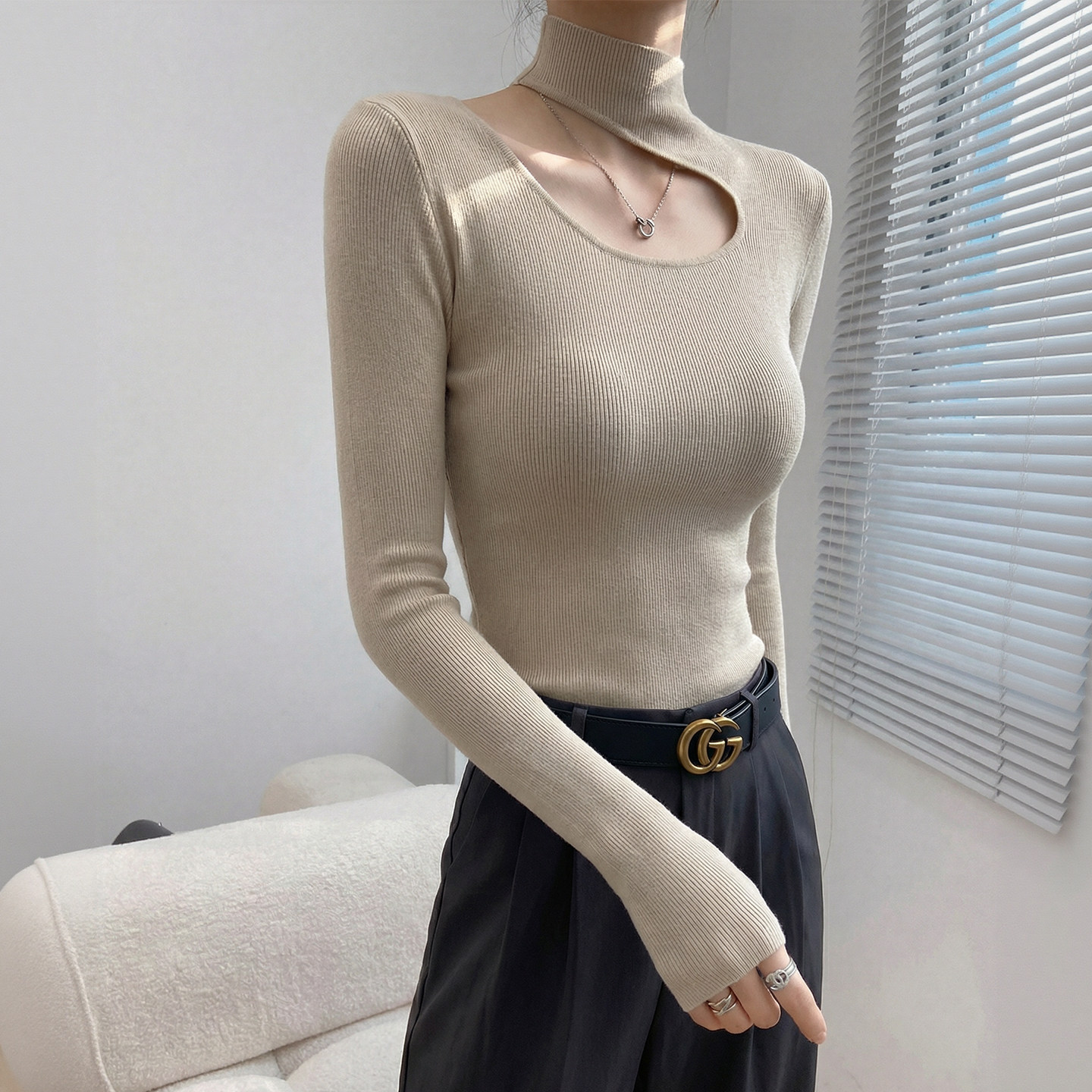 杏色高领挂脖针织打底衫女设计感镂空叠穿内搭高级感洋气软糯毛衣,女装/女士精品,T恤,淘宝优惠券,粉丝福利购,淘宝优惠卷