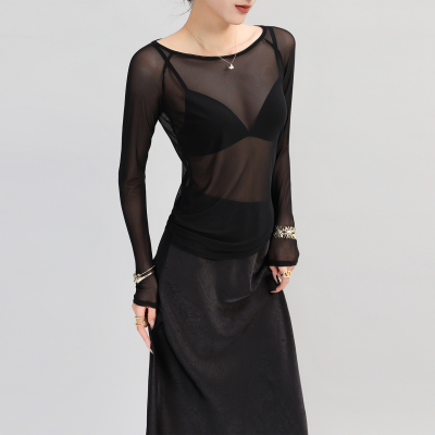 圆领蕾丝打底衫内搭叠穿长袖绝美