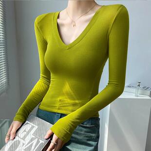 芥绿色V领垫肩欧货高端精致打底衫 女秋冬气质紧身洋气高级感上衣