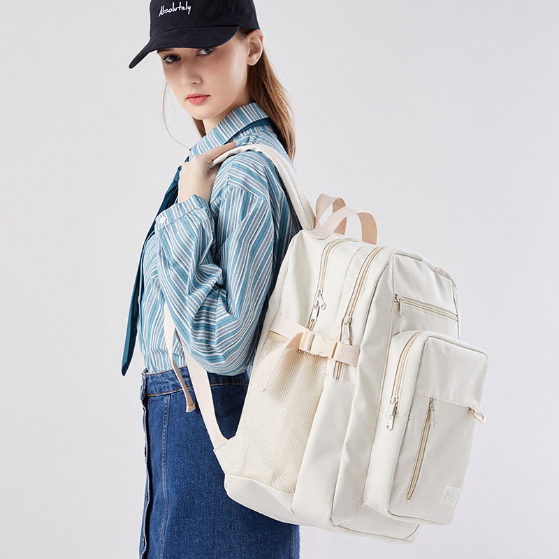 ZPF?原创设计双肩包女大学生书包多层小众笔记本电脑包轻便背包冬