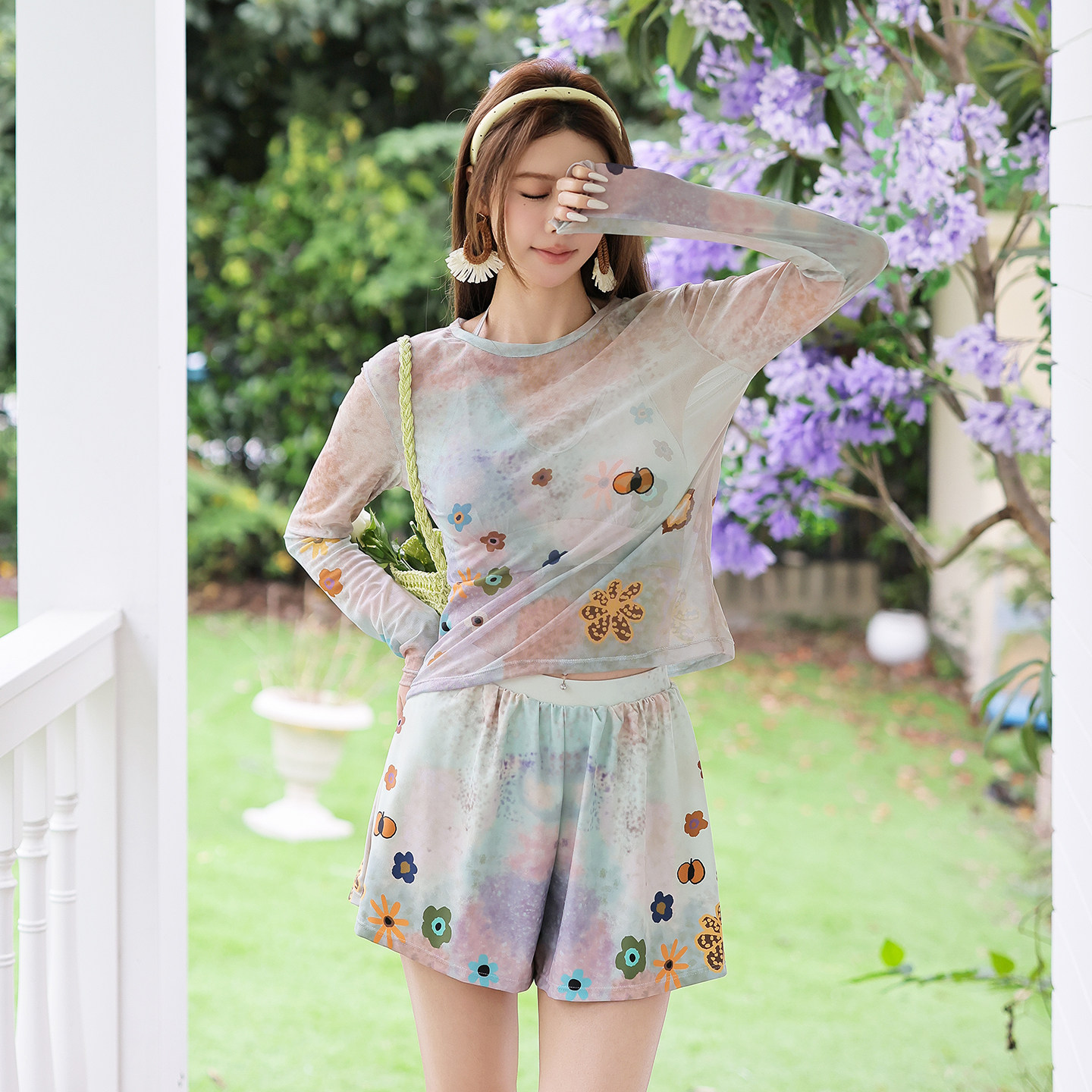 2026新款韩系泳衣女分体三件套度假风微胖遮肉显瘦挂脖长袖泡温泉