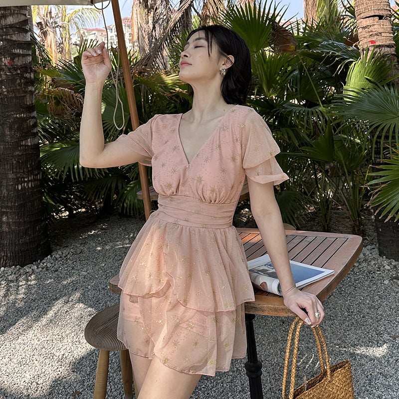 新款微胖大码泳衣女连体裙式小众ins风显瘦遮肚子洋气泡温泉海边