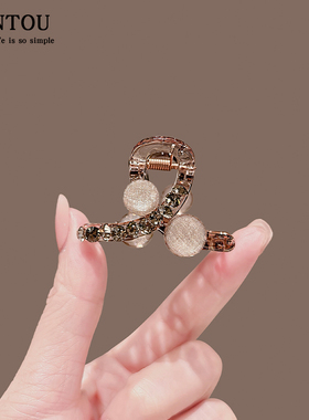 高级感小抓夹半扎发量少鲨鱼夹又字少发量亮钻小发抓公主头发夹