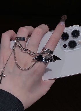 原宿风黑色十字架戒指甜酷辣妹亚文化暗黑哥特小众流苏双戒指指环