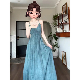 新款 海边度假蓝色吊带连衣裙女2025夏季 轻奢高级感掐腰显瘦长裙子