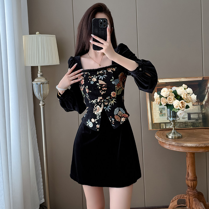 法式黑色丝绒拼接设计感连衣裙冬显瘦短裙